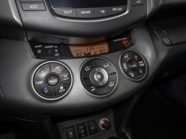 Toyota RAV4 III (XA30) Рестайлинг с пробегом 2011 года, цена 1 370 000 рублей, 233043 км, внедорожник, Автокод Объявления