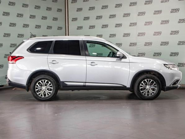 Mitsubishi Outlander III Рестайлинг 2 с пробегом 2016 года, цена 1 629 000 рублей, 175000 км, внедорожник, Автокод Объявления