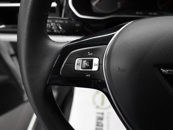 Jetta VS5 I Рестайлинг с пробегом 2023 года, цена 1 795 000 рублей, 50488 км, внедорожник, Автокод Объявления
