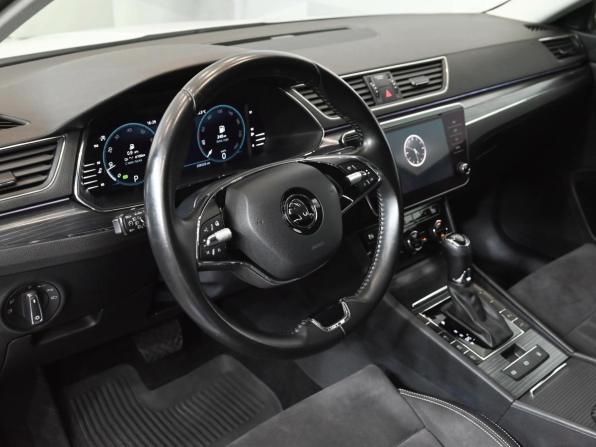 Skoda Superb III Рестайлинг с пробегом 2022 года, цена 2 450 000 рублей, 208525 км, лифтбек, Автокод Объявления