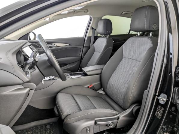 Opel Insignia II Рестайлинг с пробегом 2021 года, цена 1 890 000 рублей, 113346 км, лифтбек, Автокод Объявления