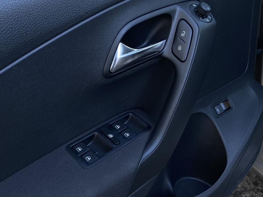 Volkswagen Polo V Рестайлинг Москва  - изображение 17