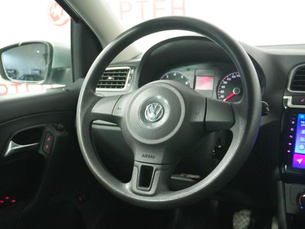 Volkswagen Polo V с пробегом 2010 года, цена 791 000 рублей, 142887 км, седан, Автокод Объявления