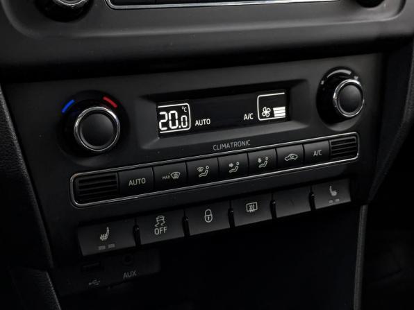 Skoda Rapid I с пробегом 2015 года, цена 1 020 000 рублей, 126466 км, лифтбек, Автокод Объявления
