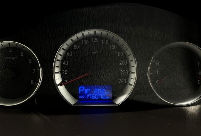 Hyundai Sonata V (NF) Рестайлинг с пробегом 2010 года, цена 730 000 рублей, 176070 км, седан, Автокод Объявления
