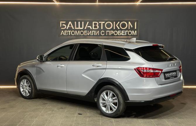 Lada (ВАЗ) Vesta I с пробегом 2018 года, цена 930 000 рублей, 163108 км, универсал, Автокод Объявления