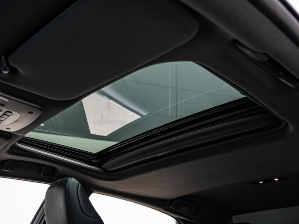 Toyota Avalon V Рестайлинг с пробегом 2022 года, цена 3 379 000 рублей, 43720 км, седан, Автокод Объявления