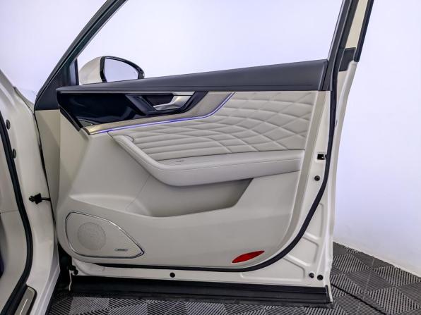 Hongqi HS5 I с пробегом 2023 года, цена 2 599 000 рублей, 43310 км, внедорожник, Автокод Объявления