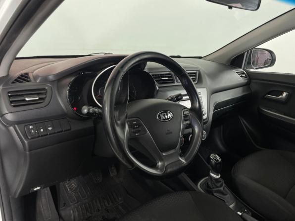 Kia Rio III Рестайлинг с пробегом 2015 года, цена 1 110 000 рублей, 89361 км, седан, Автокод Объявления