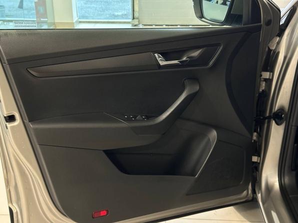 Skoda Karoq I с пробегом 2021 года, цена 2 277 000 рублей, 106543 км, внедорожник, Автокод Объявления