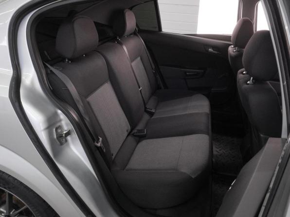 Opel Astra H Рестайлинг с пробегом 2010 года, цена 699 000 рублей, 180051 км, седан, Автокод Объявления
