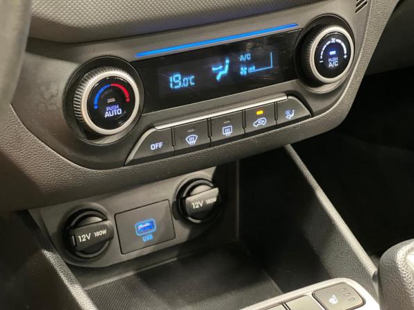 Hyundai Creta I Рестайлинг с пробегом 2021 года, цена 1 999 000 рублей, 93316 км, внедорожник, Автокод Объявления