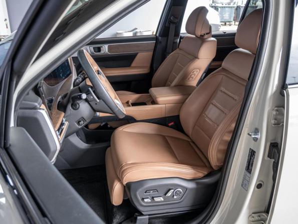 Hyundai Santa Fe IV Рестайлинг с пробегом 2023 года, цена 4 400 000 рублей, 42544 км, внедорожник, Автокод Объявления