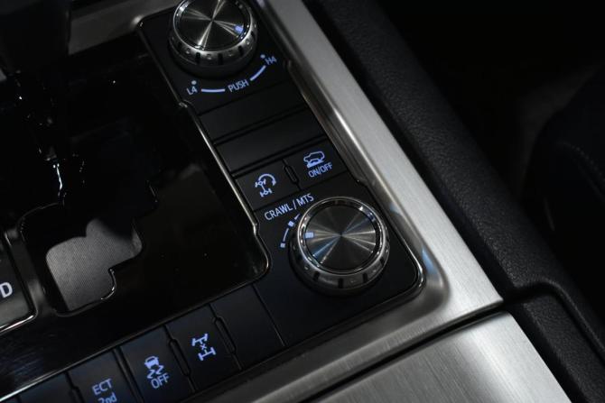 Toyota Land Cruiser 200 Series Рестайлинг 2 с пробегом 2019 года, цена 7 868 000 рублей, 95837 км, внедорожник, Автокод Объявления