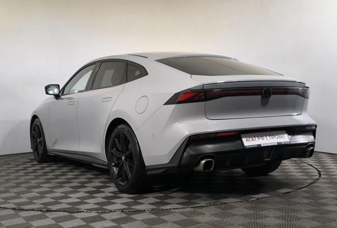 Changan UNI-V I с пробегом 2023 года, цена 2 215 000 рублей, 76912 км, лифтбек, Автокод Объявления