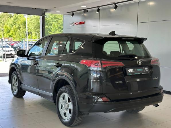 Toyota RAV4 IV (XA40) Рестайлинг с пробегом 2016 года, цена 2 235 000 рублей, 126759 км, внедорожник, Автокод Объявления