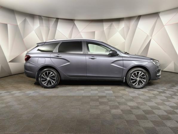 Lada (ВАЗ) Vesta I Рестайлинг (NG) с пробегом 2022 года, цена 1 343 000 рублей, 61414 км, универсал, Автокод Объявления