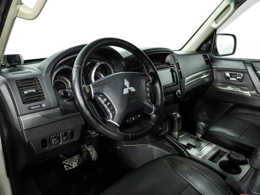 Mitsubishi Pajero IV Рестайлинг 1 Санкт-Петербург  - изображение 12