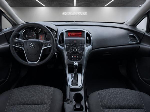 Opel Astra J Рестайлинг с пробегом 2013 года, цена 559 000 рублей, 233000 км, седан, Автокод Объявления