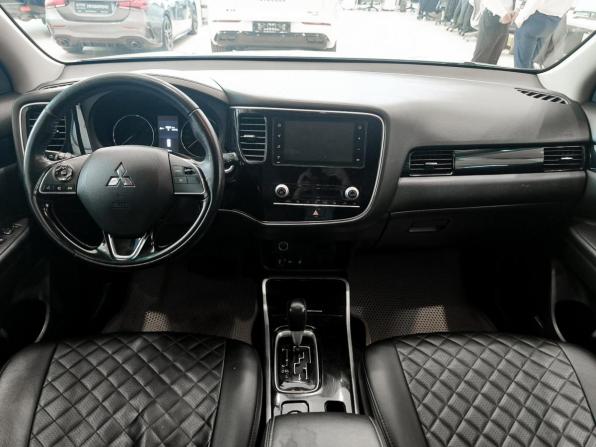 Mitsubishi Outlander III Рестайлинг 3 с пробегом 2020 года, цена 2 420 000 рублей, 134070 км, внедорожник, Автокод Объявления