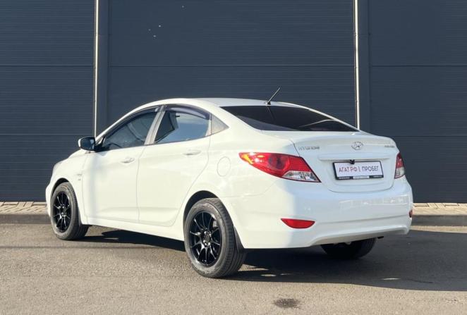 Hyundai Solaris I с пробегом 2013 года, цена 800 000 рублей, 183240 км, седан, Автокод Объявления