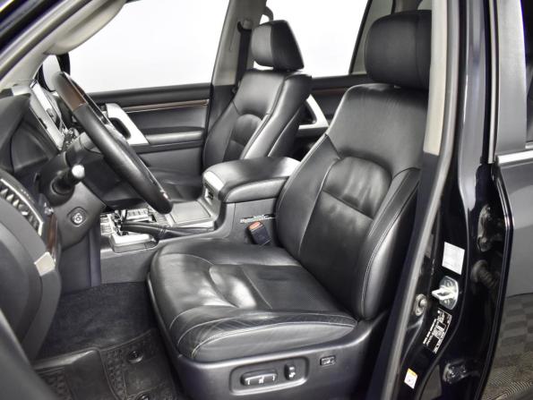 Toyota Land Cruiser 200 Series Рестайлинг 2 с пробегом 2018 года, цена 6 620 900 рублей, 125115 км, внедорожник, Автокод Объявления