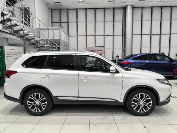 Mitsubishi Outlander III Рестайлинг 2 с пробегом 2016 года, цена 2 250 000 рублей, 115288 км, внедорожник, Автокод Объявления