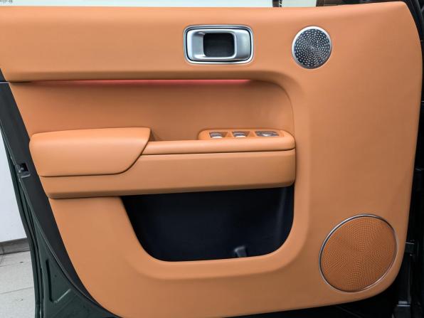 Li Auto (Lixiang) L9 I Рестайлинг с пробегом 2025 года, цена 8 500 000 рублей, 42091 км, внедорожник, Автокод Объявления