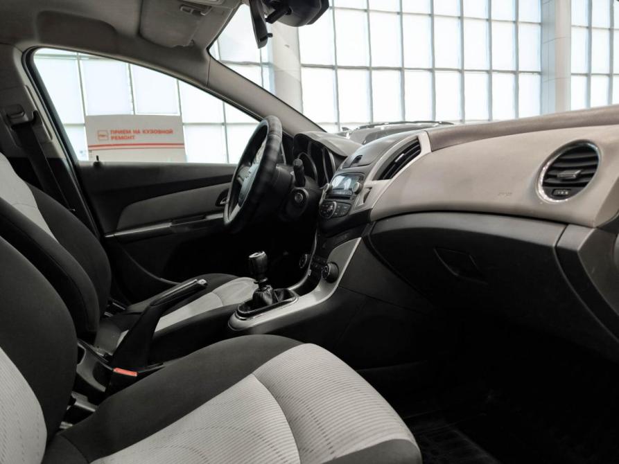 Chevrolet Cruze I Рестайлинг Казань  - изображение 13