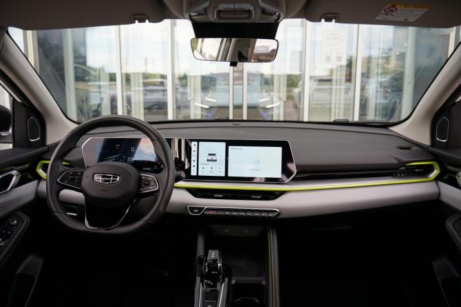 Geely Coolray I Рестайлинг с пробегом 2023 года, цена 2 290 000 рублей, 17000 км, внедорожник, Автокод Объявления