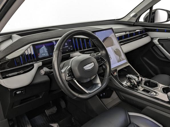 Geely Atlas II с пробегом 2024 года, цена 2 600 000 рублей, 46670 км, внедорожник, Автокод Объявления