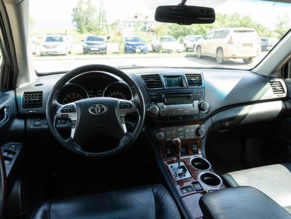 Toyota Highlander II (XU40) Рестайлинг с пробегом 2011 года, цена 2 199 000 рублей, 246865 км, внедорожник, Автокод Объявления