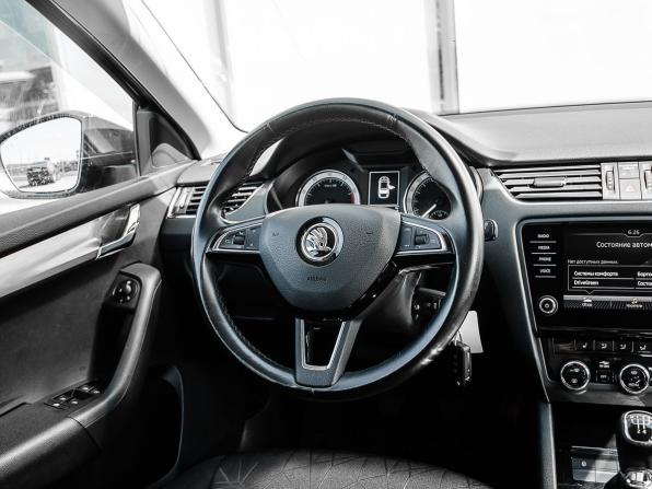 Skoda Octavia III (A7) Рестайлинг с пробегом 2019 года, цена 1 670 000 рублей, 144760 км, лифтбек, Автокод Объявления