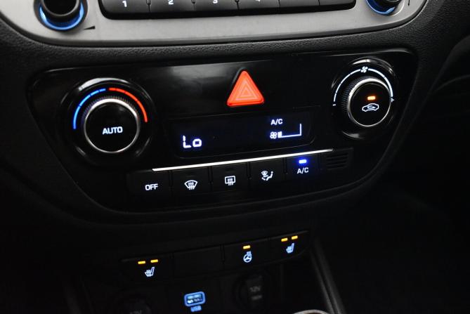 Hyundai Solaris II с пробегом 2019 года, цена 1 200 000 рублей, 143441 км, седан, Автокод Объявления