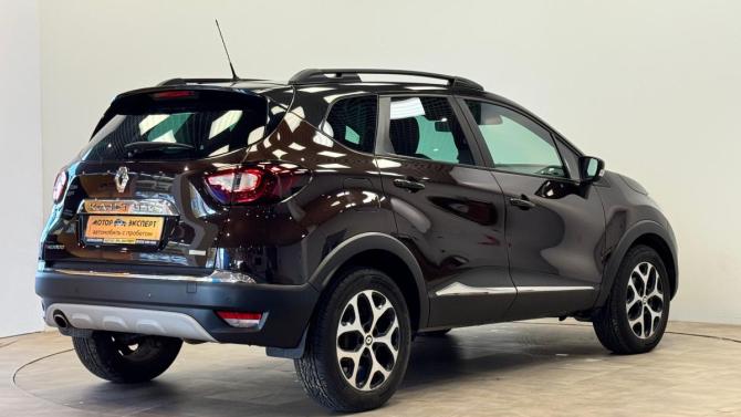 Renault Kaptur I с пробегом 2018 года, цена 1 560 000 рублей, 137000 км, внедорожник, Автокод Объявления