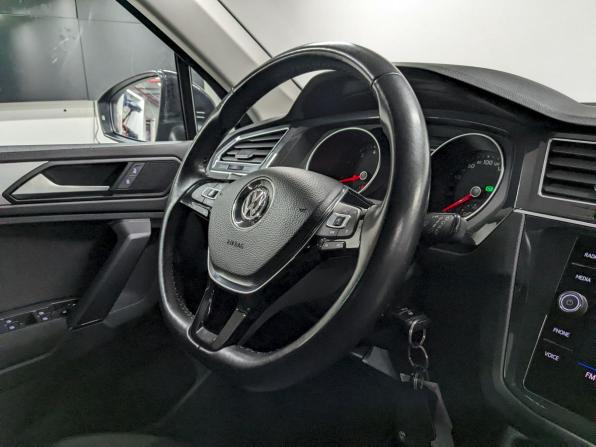 Volkswagen Tiguan II с пробегом 2019 года, цена 2 290 000 рублей, 118110 км, внедорожник, Автокод Объявления