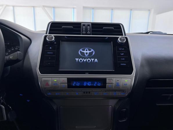 Toyota Land Cruiser Prado 150 Series Рестайлинг 2 с пробегом 2019 года, цена 4 950 000 рублей, 104000 км, внедорожник, Автокод Объявления