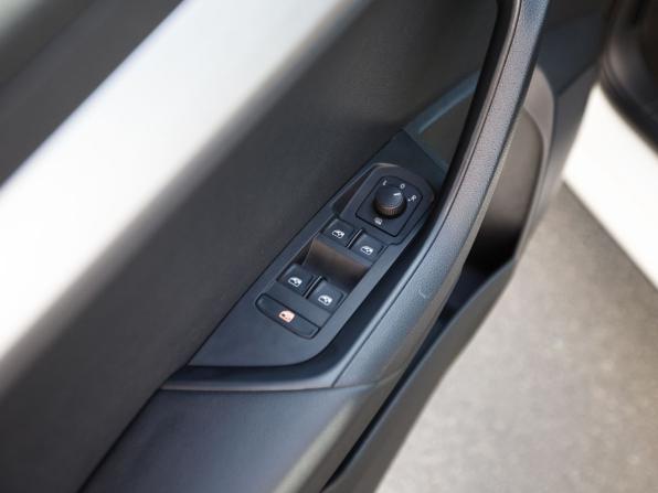 Skoda Karoq I с пробегом 2020 года, цена 1 865 000 рублей, 207097 км, внедорожник, Автокод Объявления