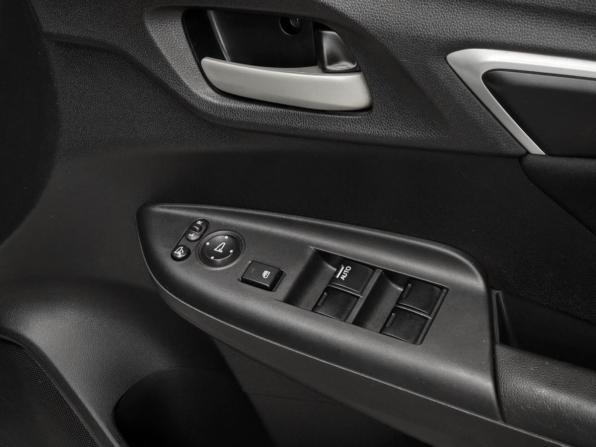 Honda Fit III с пробегом 2017 года, цена 930 000 рублей, 117000 км, хэтчбек, Автокод Объявления