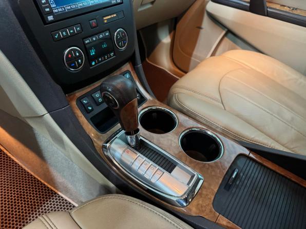 Buick Enclave I с пробегом 2008 года, цена 950 000 рублей, 156000 км, внедорожник, Автокод Объявления