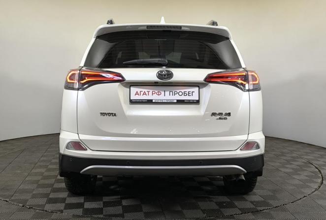 Toyota RAV4 IV (XA40) Рестайлинг с пробегом 2017 года, цена 2 440 000 рублей, 137000 км, внедорожник, Автокод Объявления