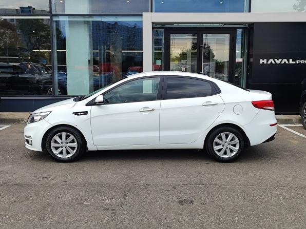 Kia Rio III Рестайлинг с пробегом 2016 года, цена 979 000 рублей, 164377 км, седан, Автокод Объявления
