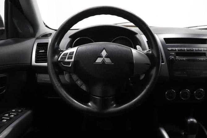 Mitsubishi Outlander II Рестайлинг с пробегом 2011 года, цена 1 000 000 рублей, 284895 км, внедорожник, Автокод Объявления