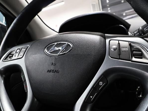 Hyundai ix35 I Рестайлинг с пробегом 2015 года, цена 1 130 000 рублей, 211000 км, внедорожник, Автокод Объявления