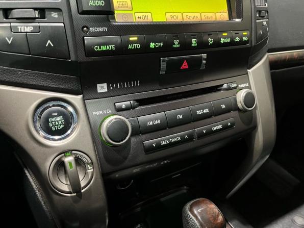 Toyota Land Cruiser 200 Series с пробегом 2011 года, цена 3 550 000 рублей, 297341 км, внедорожник, Автокод Объявления