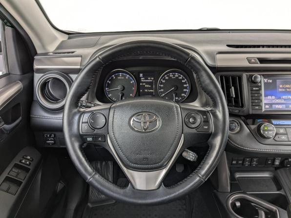 Toyota RAV4 IV (XA40) Рестайлинг с пробегом 2018 года, цена 2 160 000 рублей, 193978 км, внедорожник, Автокод Объявления
