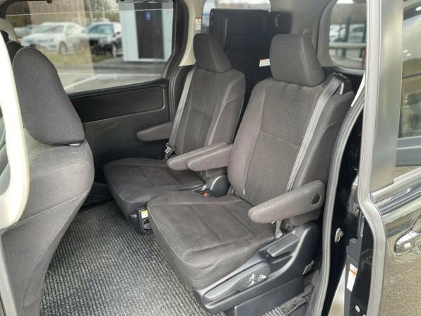 Toyota Voxy III (R80) с пробегом 2015 года, цена 1 785 000 рублей, 152470 км, минивэн, Автокод Объявления