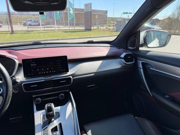 Geely Coolray I с пробегом 2021 года, цена 1 235 000 рублей, 196000 км, внедорожник, Автокод Объявления