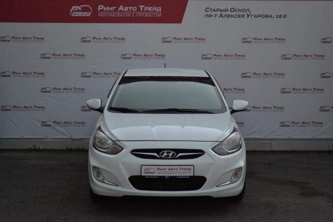 Hyundai Solaris I с пробегом 2012 года, цена 750 000 рублей, 209481 км, седан, Автокод Объявления