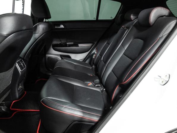 Kia Sportage IV Рестайлинг с пробегом 2018 года, цена 2 399 700 рублей, 126664 км, внедорожник, Автокод Объявления